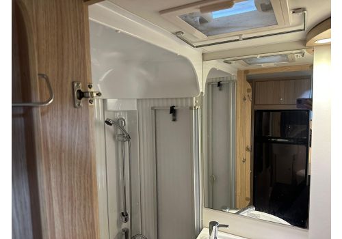 Capuchina Motorhome SUNLIGHT A68 en Sale Occasion