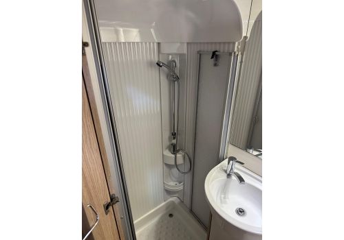 Capuchina Motorhome SUNLIGHT A68 en Sale Occasion