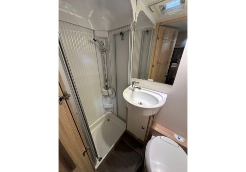 Capuchina Motorhome SUNLIGHT A68 en Sale Occasion