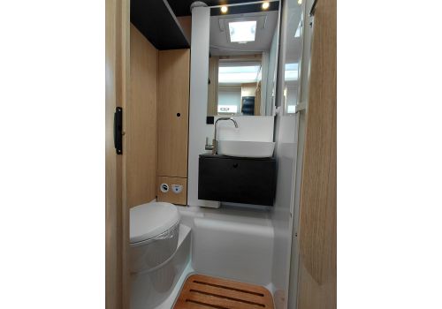 Low Profile Motorhome SUNLIGHT T66S Adventure Edition en Catalog