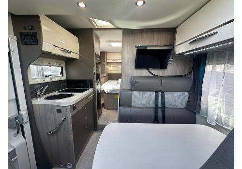 Low Profile Motorhome CHAUSSON 638 EB en Sale Occasion