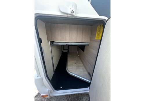 Low Profile Motorhome CHAUSSON 638 EB en Sale Occasion