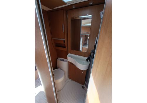 Low Profile Motorhome BENIMAR Mileo 840 en Sale Occasion