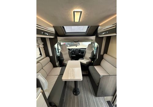 Low Profile Motorhome ROLLER TEAM Kronos 266 TL en Sale Occasion