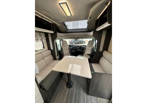 Low Profile Motorhome ROLLER TEAM Kronos 266 TL en Sale Occasion