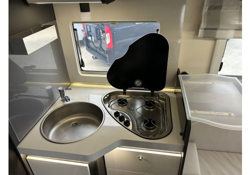 Low Profile Motorhome ROLLER TEAM Kronos 266 TL en Sale Occasion