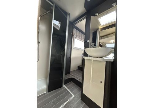 Low Profile Motorhome ROLLER TEAM Kronos 266 TL en Sale Occasion