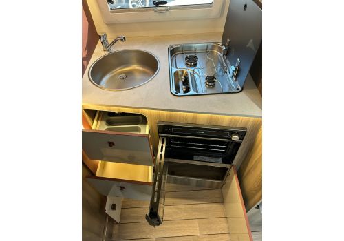 Low Profile Motorhome ROLLER TEAM Kronos 266TL en Sale Occasion