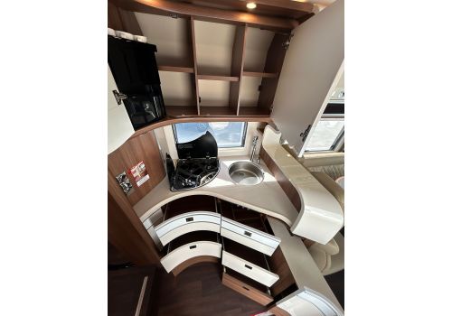 Integral Motorhome CARTHAGO E Line I 64 XL QB en Catalog