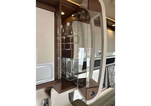 Integral Motorhome CARTHAGO E Line I 64 XL QB en Catalog