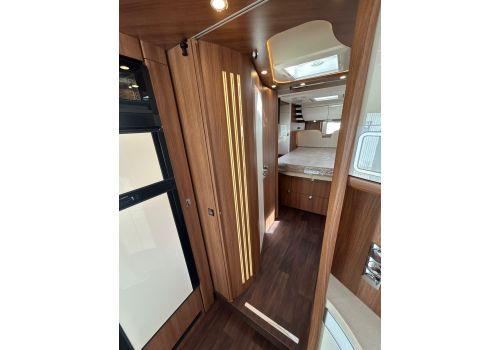 Integral Motorhome CARTHAGO E Line I 64 XL QB en Catalog