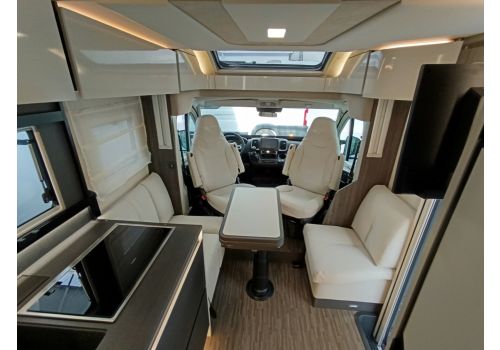 Low Profile Motorhome MOBILVETTA KEA Kompakt 68 en Sale Occasion