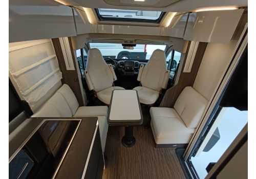 Low Profile Motorhome MOBILVETTA KEA Kompakt 68 en Sale Occasion