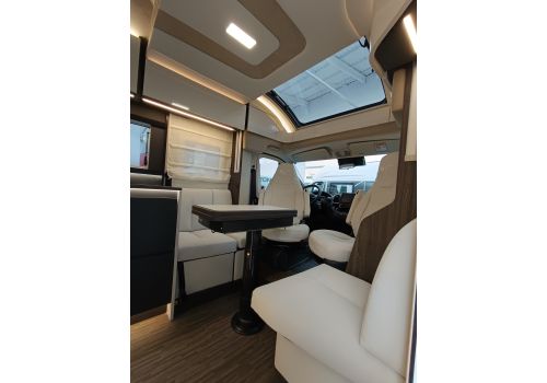 Low Profile Motorhome MOBILVETTA KEA Kompakt 68 en Sale Occasion