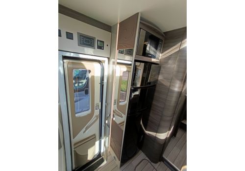Integral Motorhome MC LOUIS NEVIS 873 en Sale Occasion