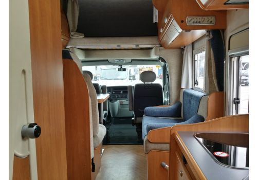 Capuchina Motorhome JOINT S-665 en Sale Occasion