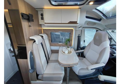 Camper Van DREAMER D43UP en Catalog