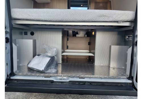 Camper Van DREAMER D43UP en Catalog