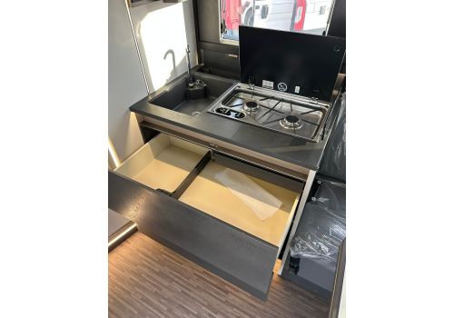 Low Profile Motorhome MOBILVETTA KEA P90 en Sale Occasion