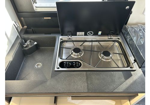 Low Profile Motorhome MOBILVETTA KEA P90 en Sale Occasion