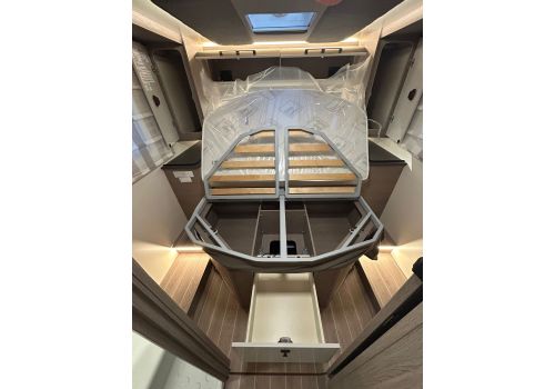 Low Profile Motorhome ROLLER TEAM Zefiro 267 TL en Sale Occasion