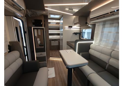 Low Profile Motorhome ROLLER TEAM Zefiro 267 TL en Catalog