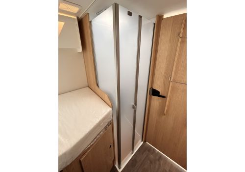 Low Profile Motorhome SUNLIGHT Sunlight T68 en Rent