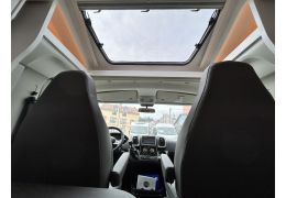 Low Profile Motorhome SUNLIGHT Sunlight T68 en Rent