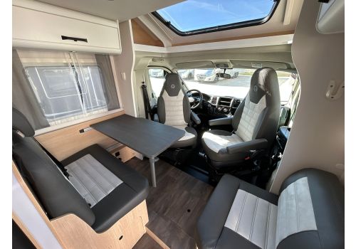 Low Profile Motorhome SUNLIGHT T66S en Sale Occasion