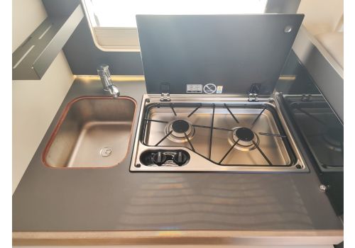 Low Profile Motorhome ROLLER TEAM Zefiro 285 TL en Sale Occasion