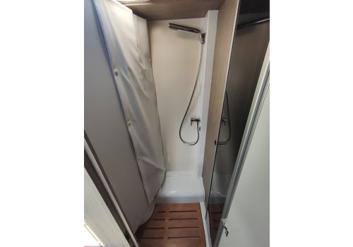 Low Profile Motorhome ROLLER TEAM Zefiro 285 TL en Sale Occasion
