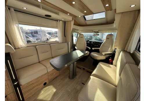 Capuchina Motorhome PILOTE P696D en Sale Occasion