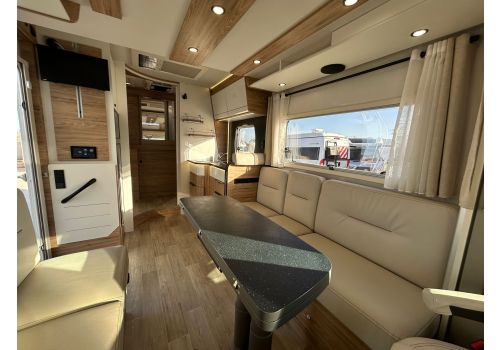 Capuchina Motorhome PILOTE P696D en Sale Occasion