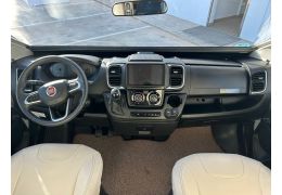 Capuchina Motorhome PILOTE P696D en Sale Occasion