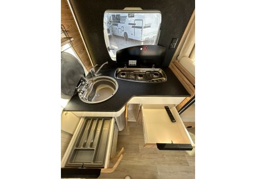 Low Profile Motorhome PILOTE P696D en Sale Occasion