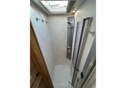 Low Profile Motorhome PILOTE P696D en Sale Occasion