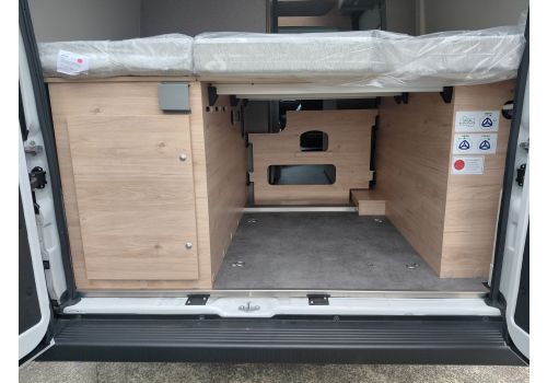 Camper Van DETHLEFFS Globetrail 600 DS en Catalog