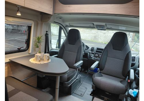Camper Van DETHLEFFS Globetrail 600 DS en Catalog