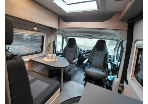 Camper Van DETHLEFFS Globetrail 600 DS en Catalog