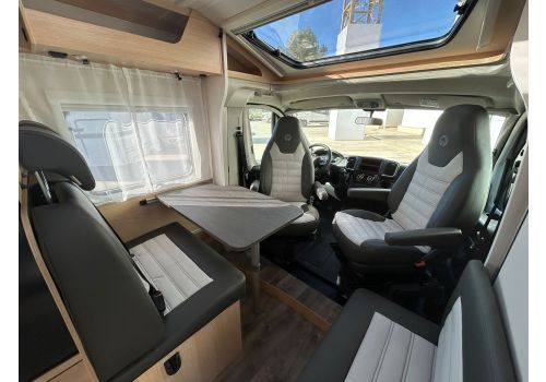 Low Profile Motorhome SUNLIGHT V67S Adventure Edition en Catalog