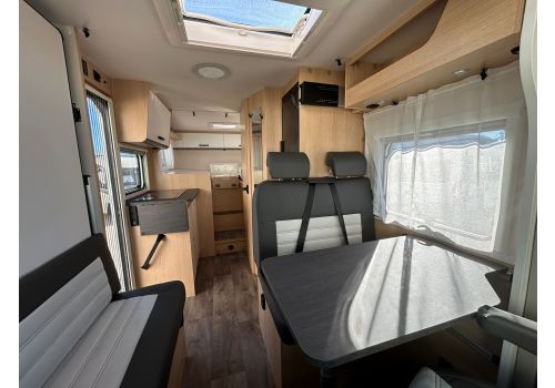 Low Profile Motorhome SUNLIGHT V67S Adventure Edition en Catalog
