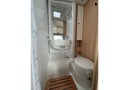 Low Profile Motorhome SUNLIGHT V67S Adventure Edition en Catalog
