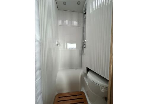 Low Profile Motorhome SUNLIGHT V67S Adventure Edition en Catalog