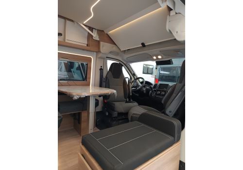 Camper Van DREAMER Family Van Select en Catalog