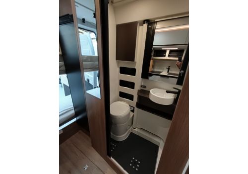 Camper Van DREAMER Family Van Select en Catalog