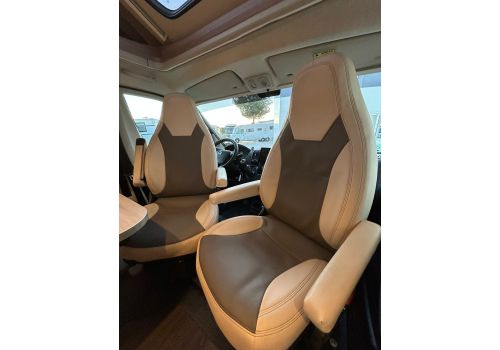 Low Profile Motorhome CARADO T 447 en Sale Occasion