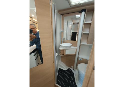 Integral Motorhome RAPIDO 854F en Catalog