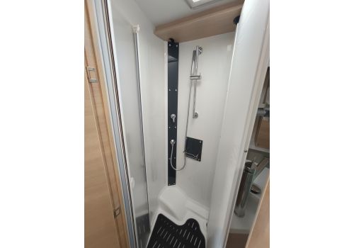 Integral Motorhome RAPIDO 854F en Catalog