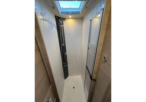 Low Profile Motorhome RAPIDO 606F en Sale Occasion