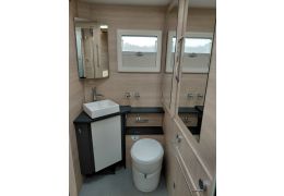 Low Profile Motorhome RAPIDO 606F in Sale Occasion